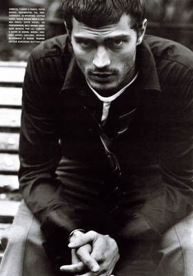 L-UOMO-Vogue-March-2006-HQ-jamie-dornan-1947861-1393-2000.jpg