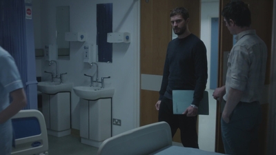 THEFALL_03x04_282329~0.jpg