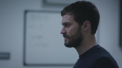 THEFALL_03x04_285329~0.jpg