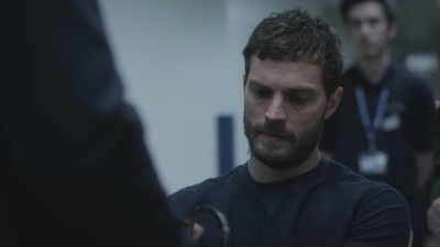 THEFALL_03x04_285829~0.jpg