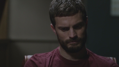 thefall_s03e06_2840929.jpg