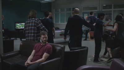 thefall_s03e06_2850429.jpg