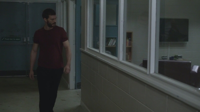 thefall_s03e06_2850829.jpg