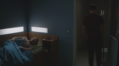 thefall_s03e06_2860129.jpg