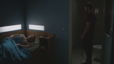 thefall_s03e06_2860229.jpg