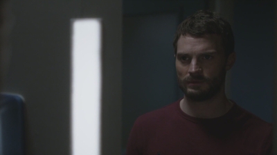 thefall_s03e06_2860529.jpg