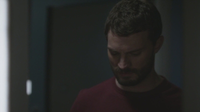 thefall_s03e06_2861029.jpg