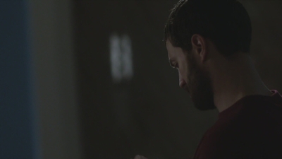 thefall_s03e06_2861229.jpg