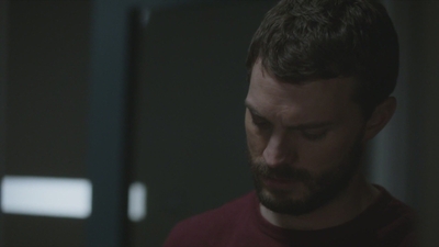 thefall_s03e06_2862529.jpg