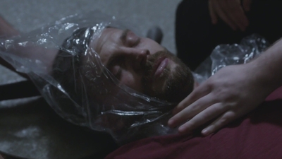 thefall_s03e06_2871429.jpg