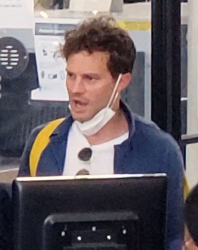 X17_JAMIE_DORNAN_LAX_032922_08.jpg