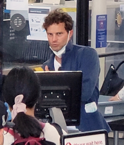 X17_JAMIE_DORNAN_LAX_032922_17.jpg