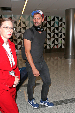 x17_jamie_dornan_lax_080117_07.jpg